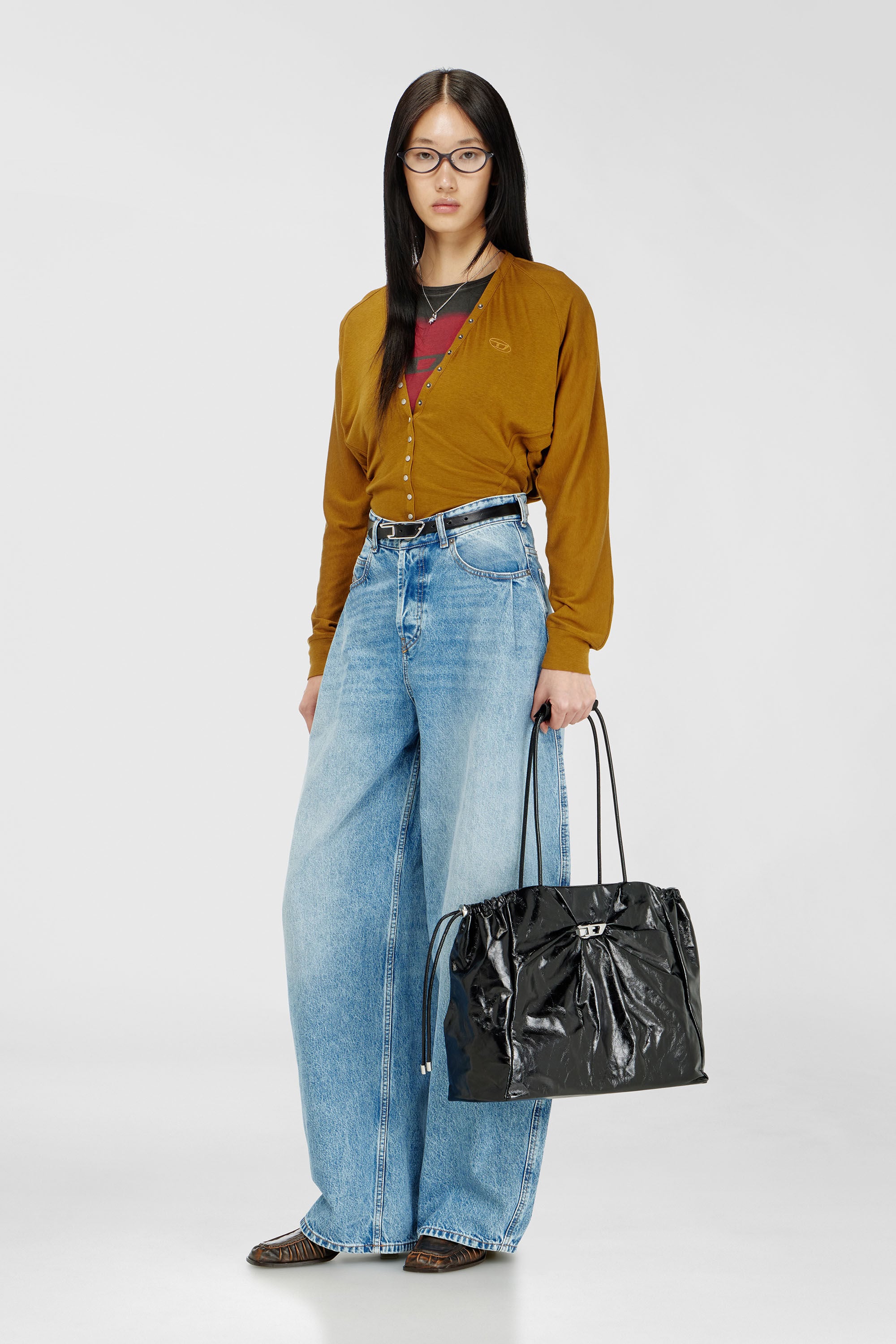 Diesel - SCRUNCH-D TOTE E/W, Woman's Scrunch-D - Tote bag in shiny wrinkled leather in Black - 1