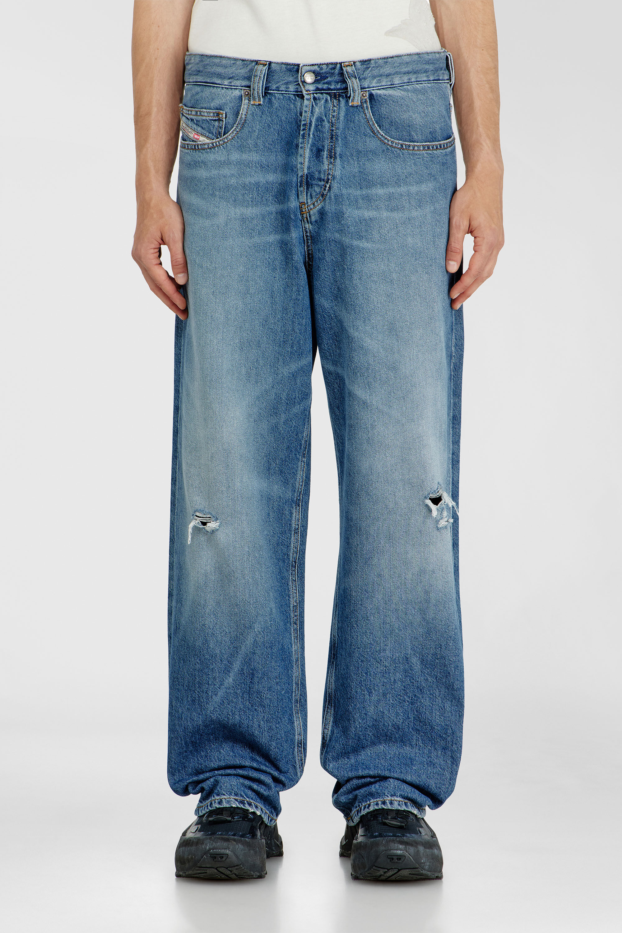Diesel - Man's Relaxed Jeans 2001 D-Macro 09P61, Medium blue - 4