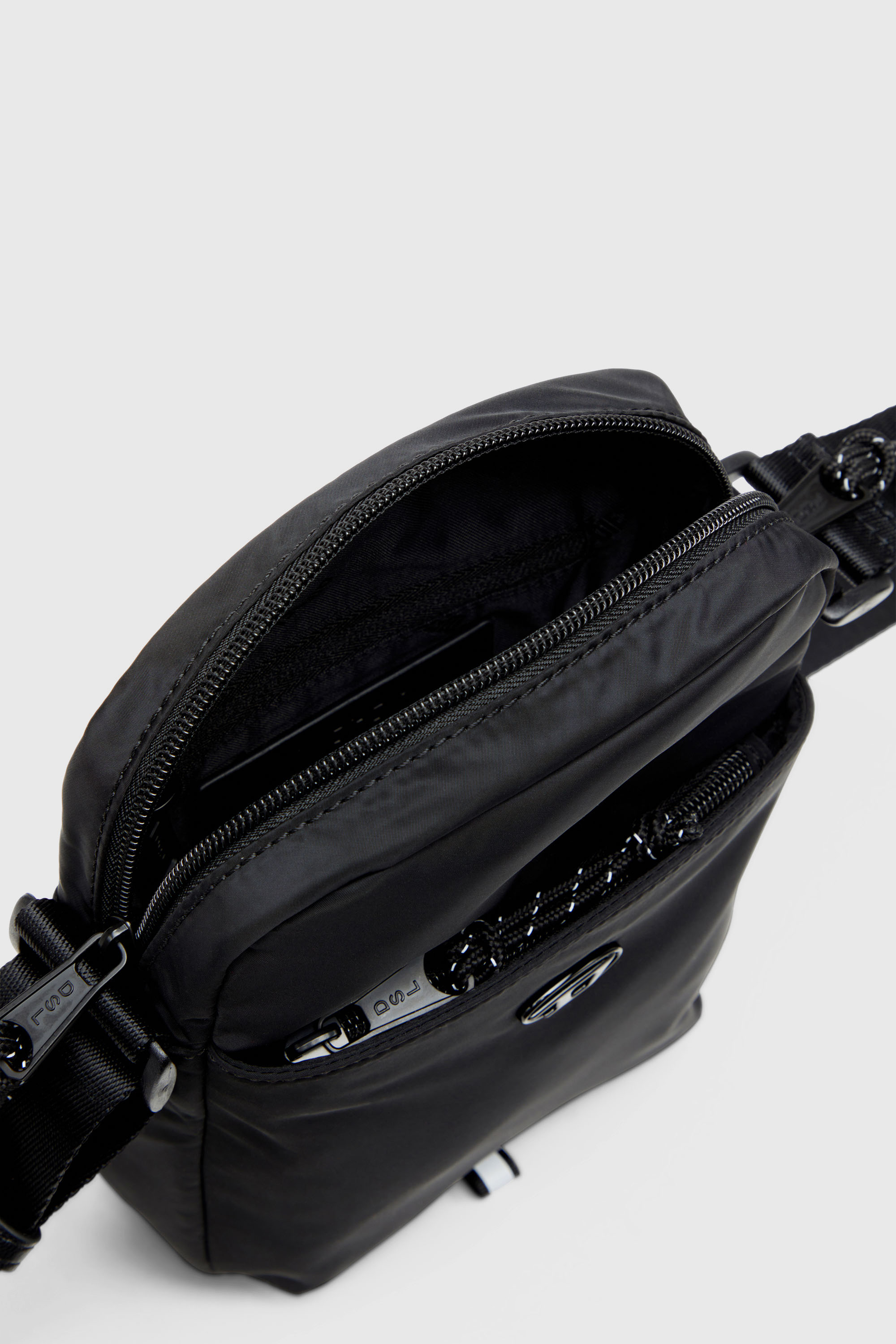 Diesel - D-PACK CROSSBODY X, Man's D-Pack-Crossbody bag in tech fabric in Black - 4