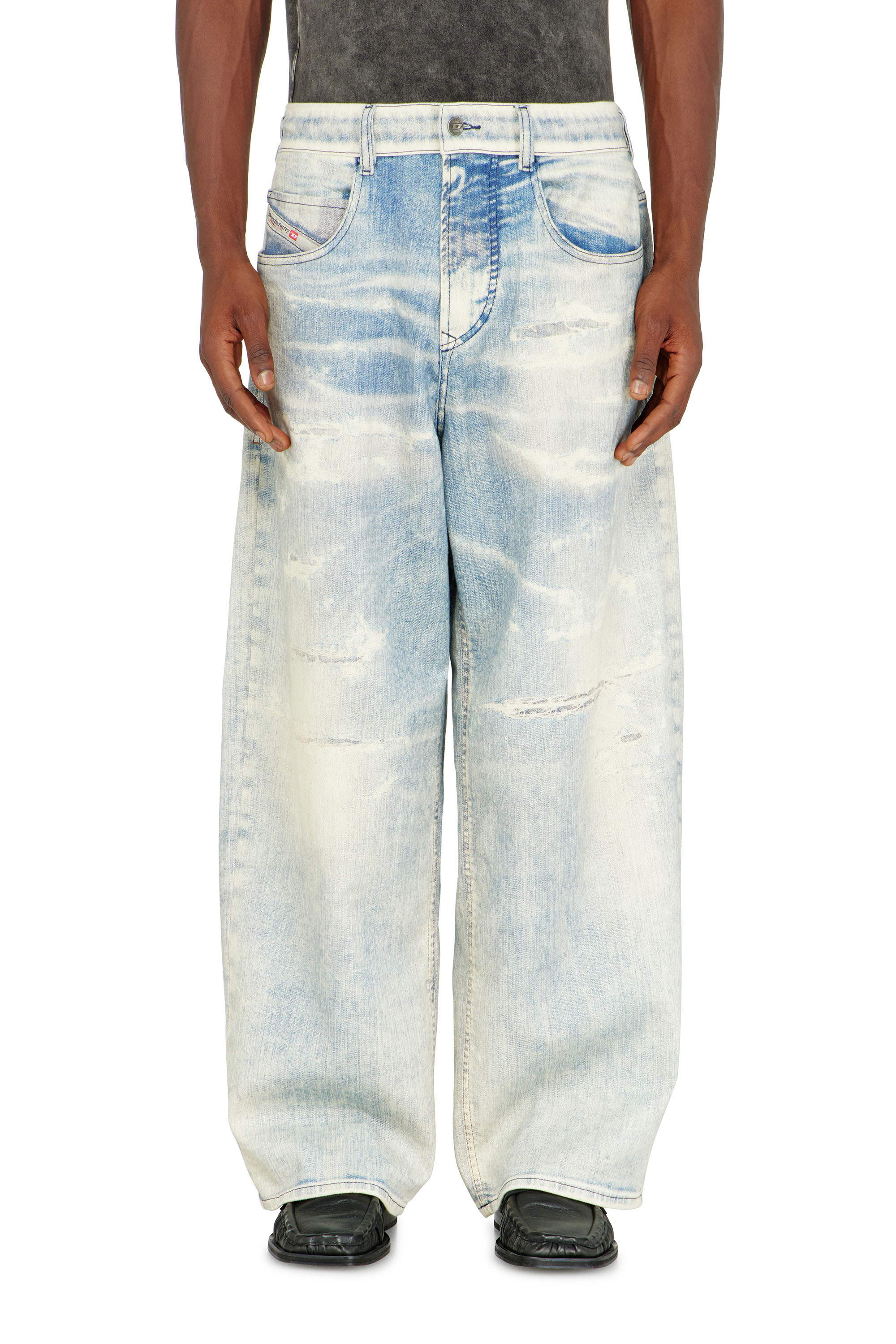 Diesel - Unisex's Relaxed 2097 D-Enim-M Joggjeans&reg; 068XM, Light Blue - 2