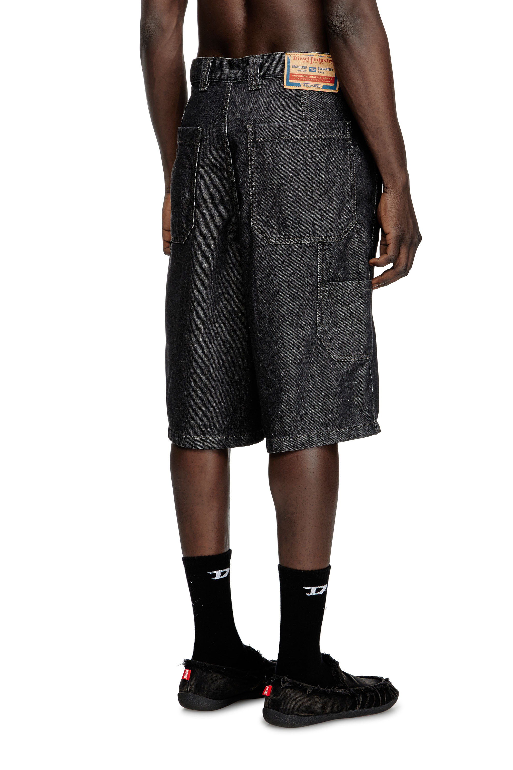 Diesel - D-LIVERY-W-SHORT, Man's Shorts in rinse-wash denim in Black - 4