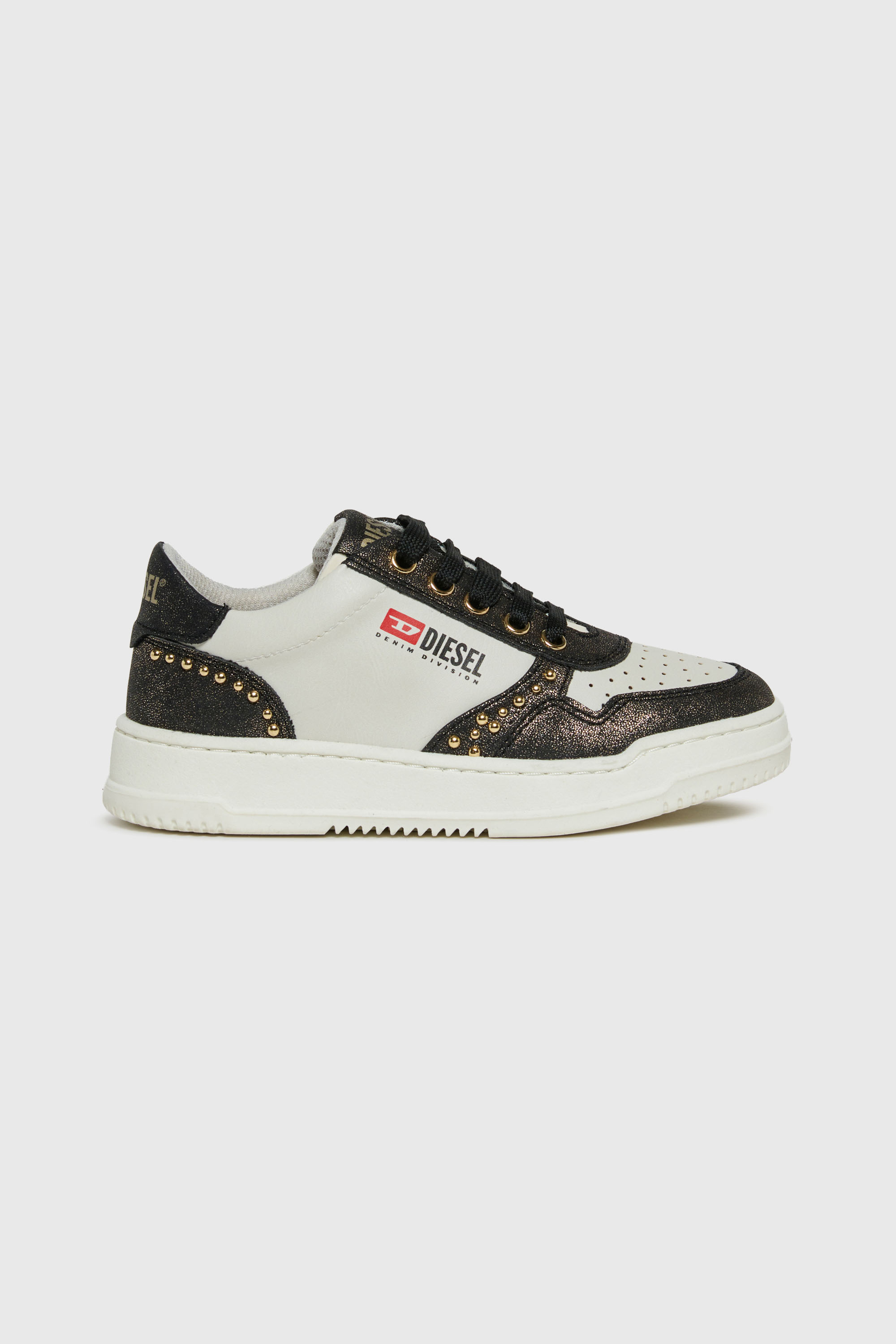 S-CASCOUNT-STUDS