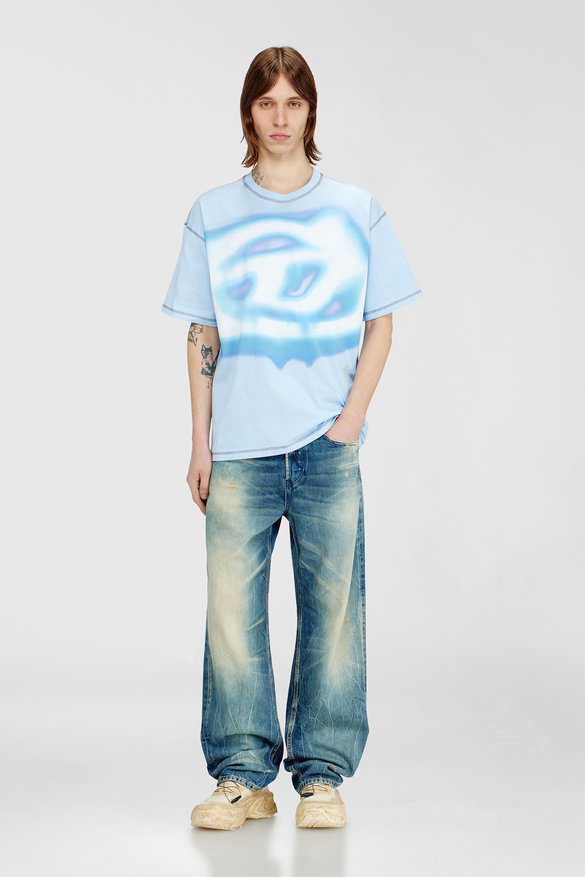 Diesel - T-BOXT-V11, Man's Relaxed T-shirt with water-effect print in Light Blue - 2